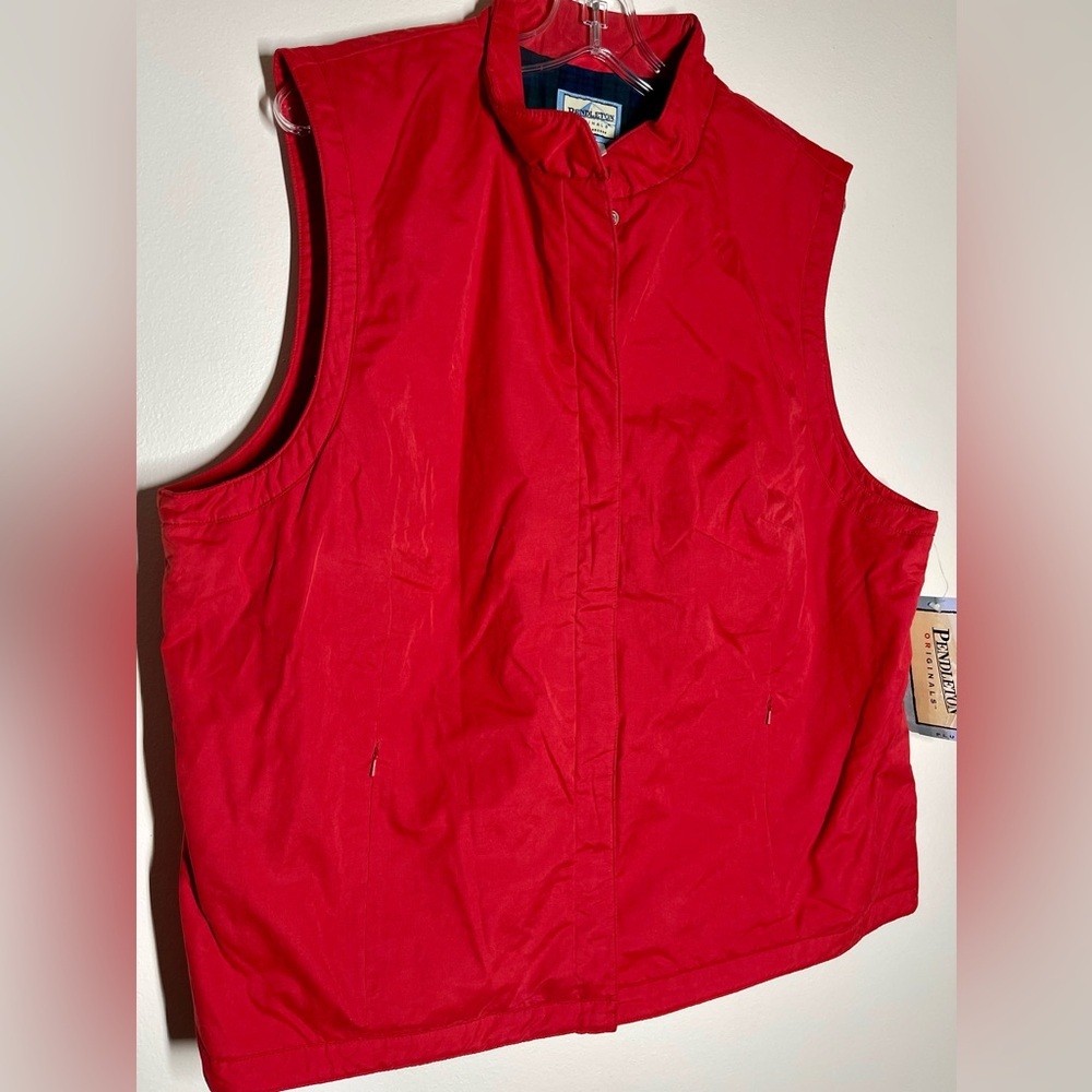 Pendleton | Red Vest & Plaid Interior | Women’s Plus Size 2X